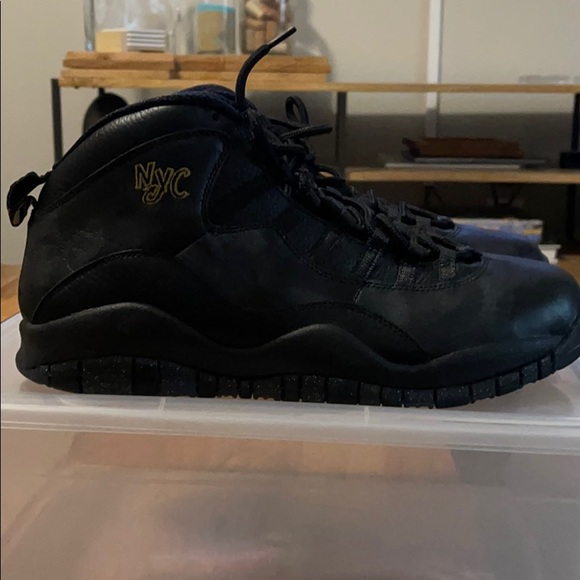 “2016 Jordan 10 NYC” - Picture 1 of 6